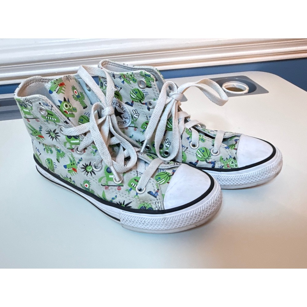 Converse Chuck Taylor High Top Kids Size 1 Monster Alien Print 372868F Gray